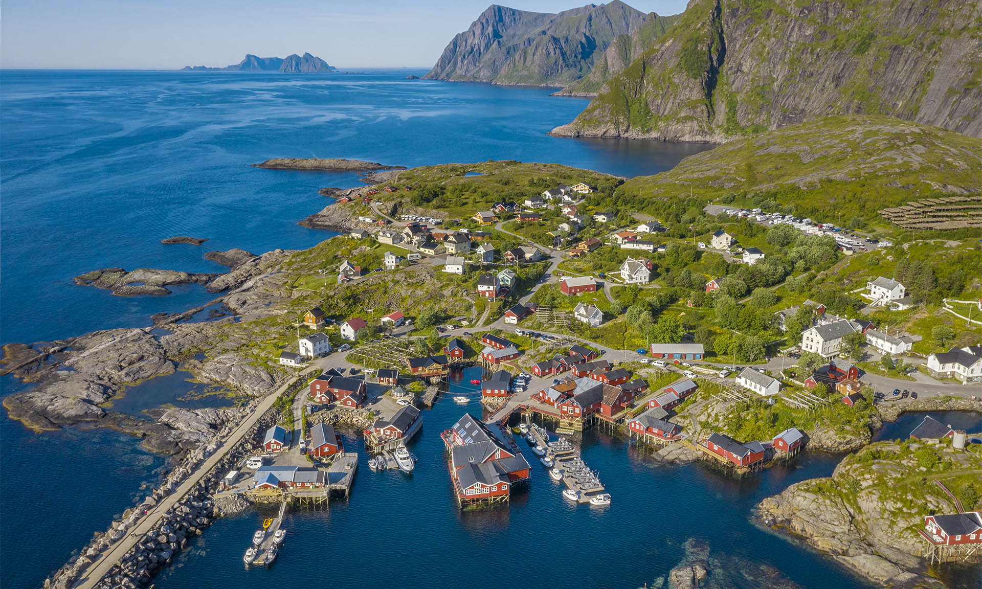 Overview picture of Å Rorbuer.